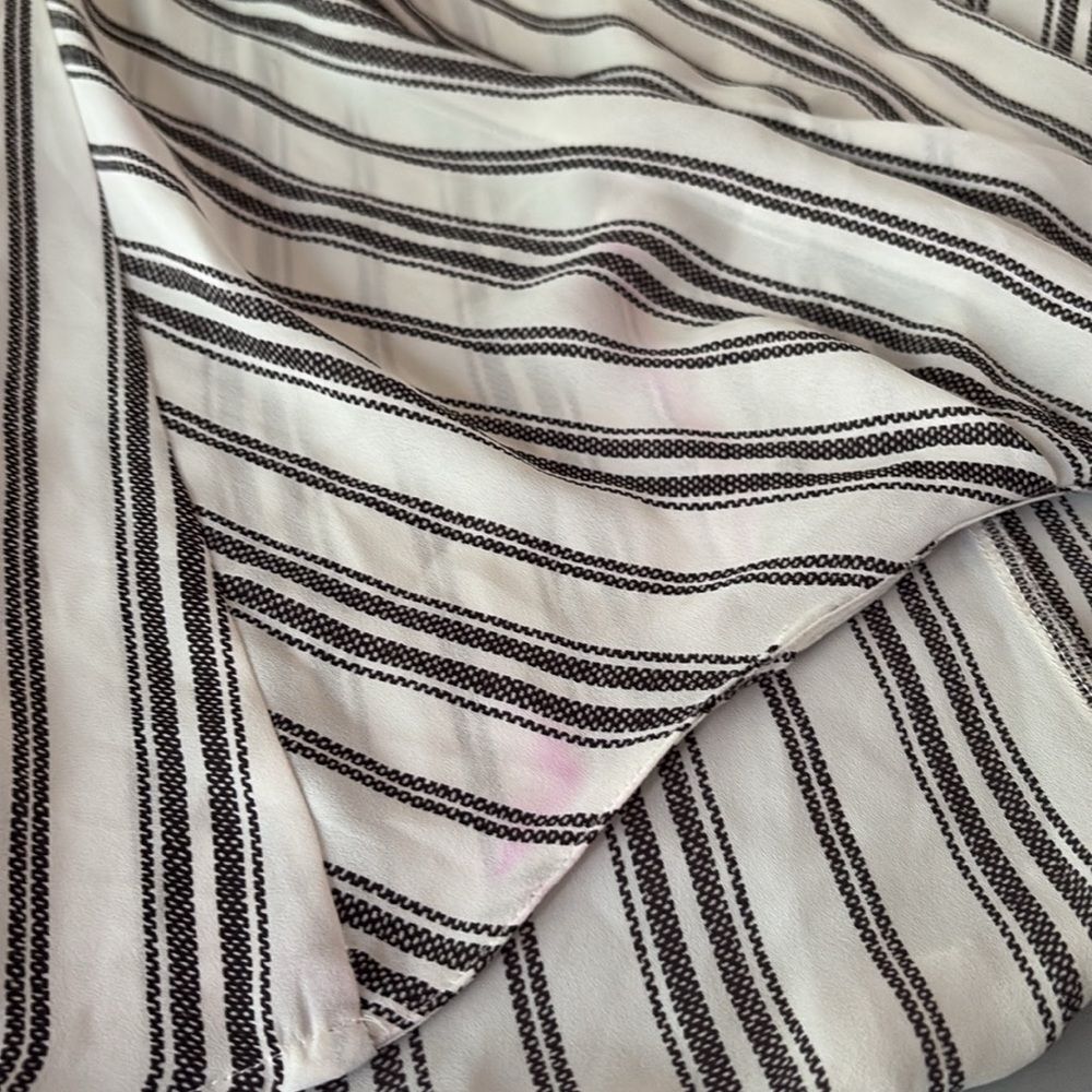 Lush Striped Blouse - Picture 15 of 15